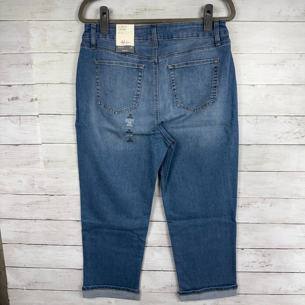 Style & Co Curvy Capri Mid-Rise Jeans - Picture 2 of 5